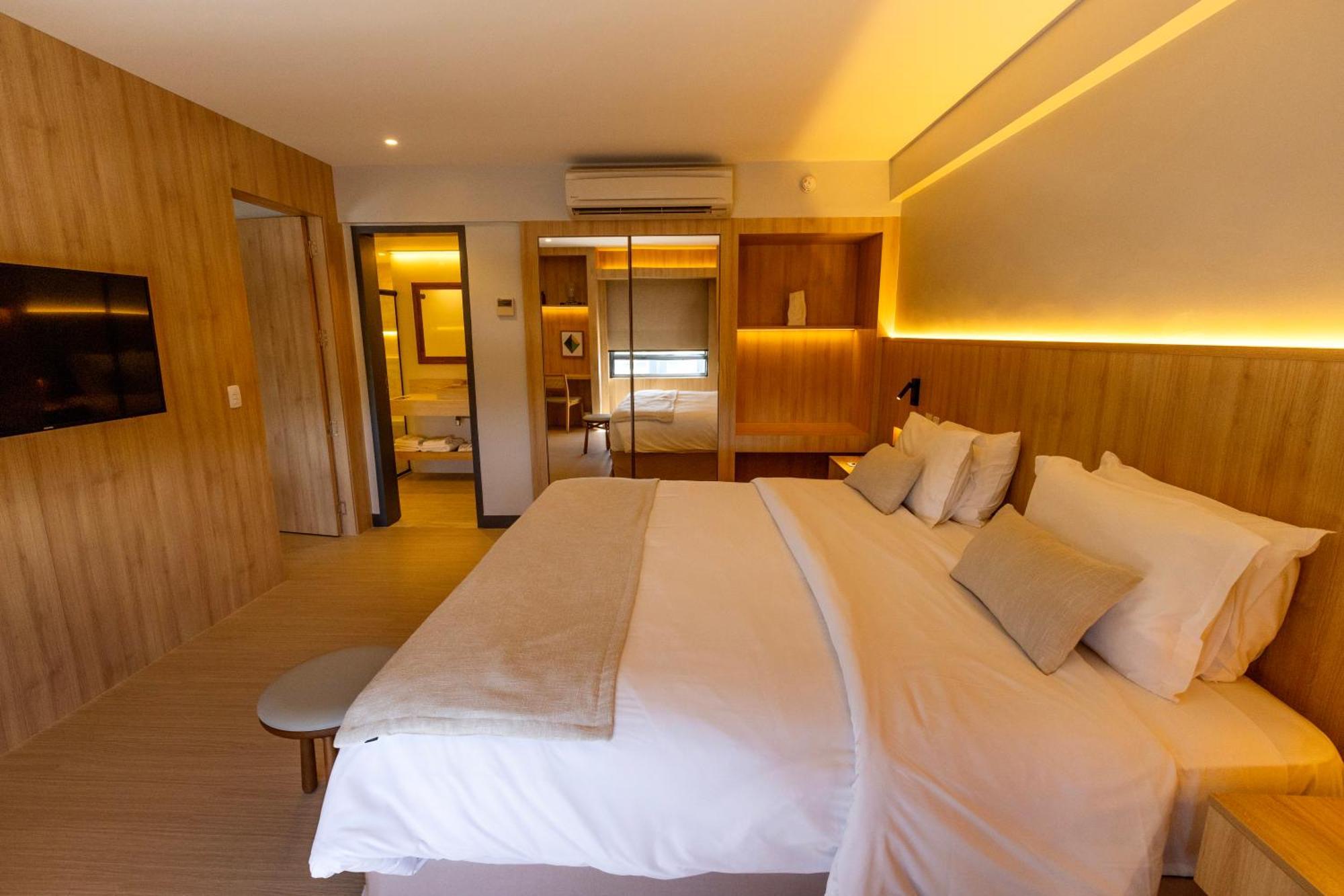 King Suite Spa Bath