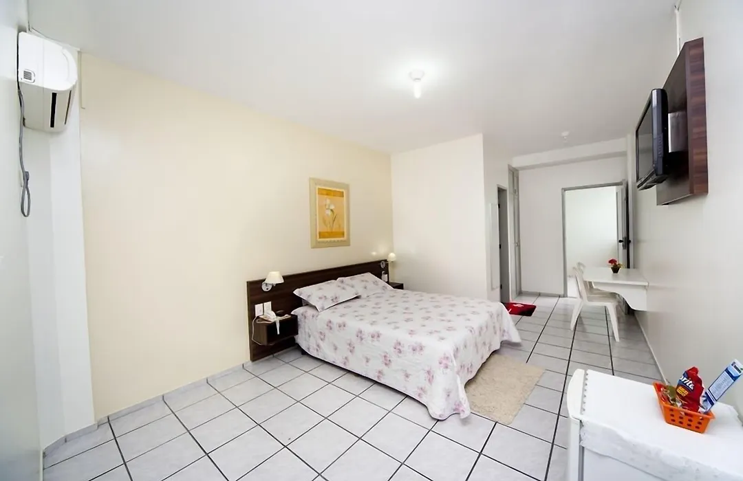 Hotel Rekinte-1